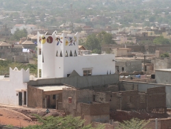 Bamako, Razel 2, long shot